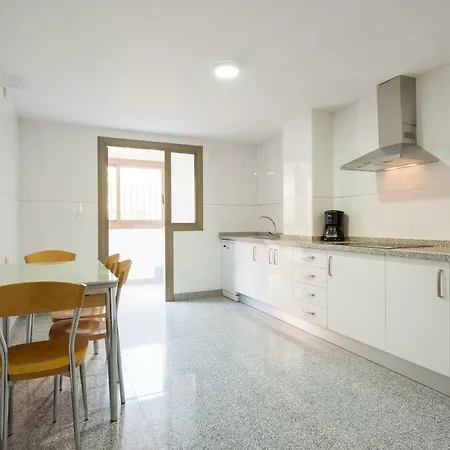 Lu&cia Centre Americas Apartamento *